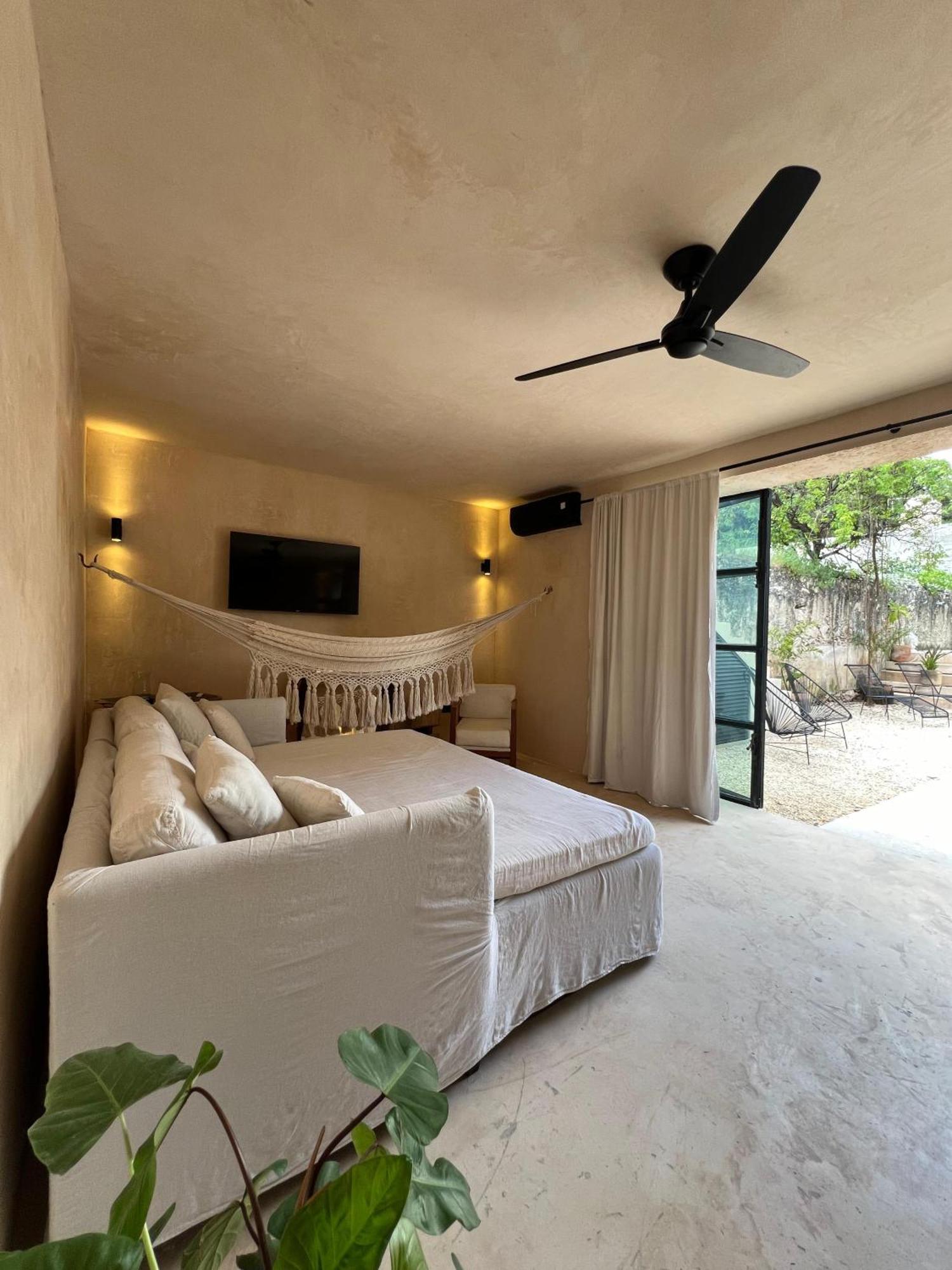 Casa Mahalo, Take A Break & Enjoy